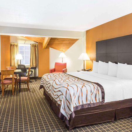 Baymont By Wyndham Muskegon Hotel Luaran gambar