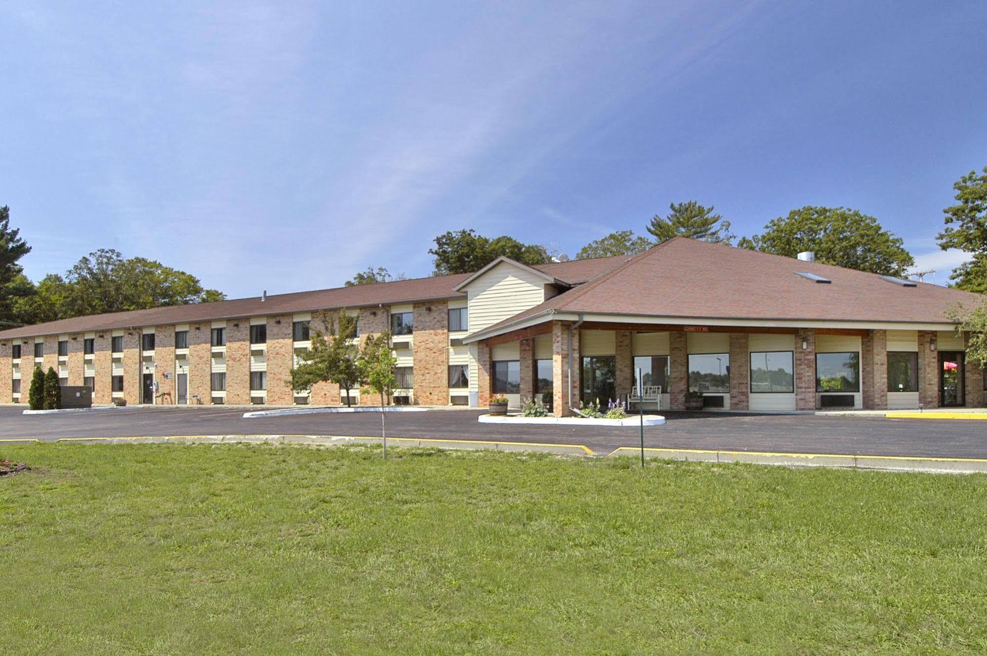 Baymont By Wyndham Muskegon Hotel Luaran gambar
