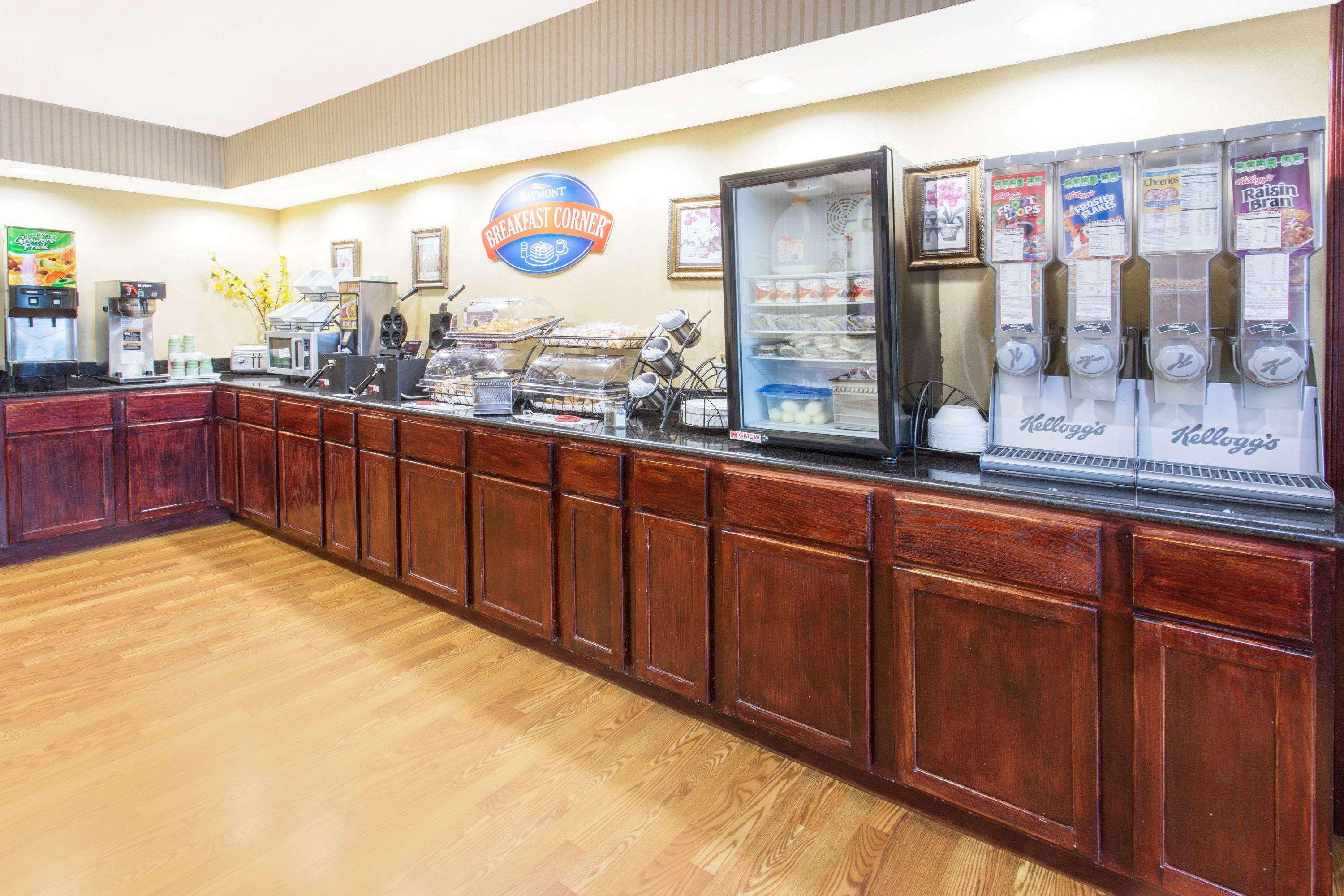 Baymont By Wyndham Muskegon Hotel Luaran gambar