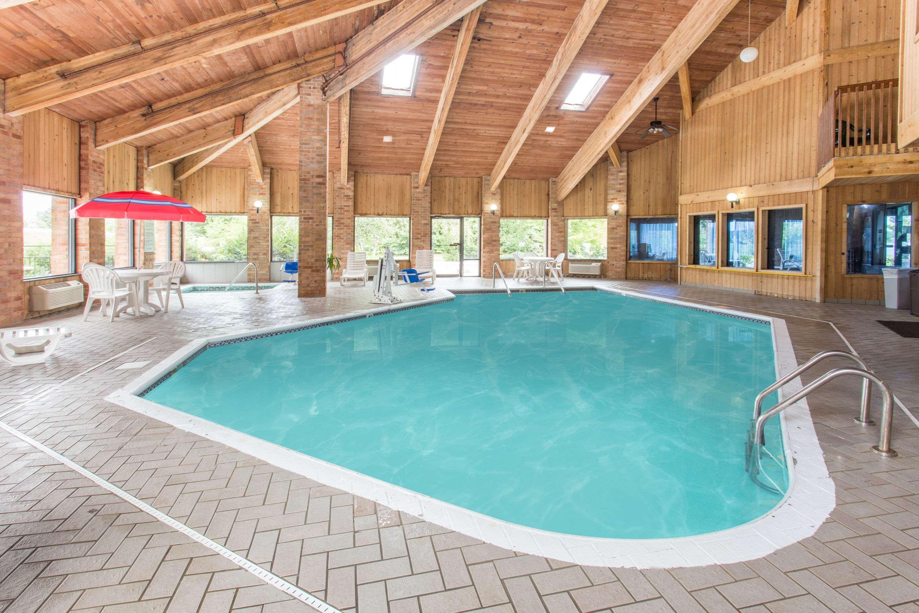 Baymont By Wyndham Muskegon Hotel Luaran gambar