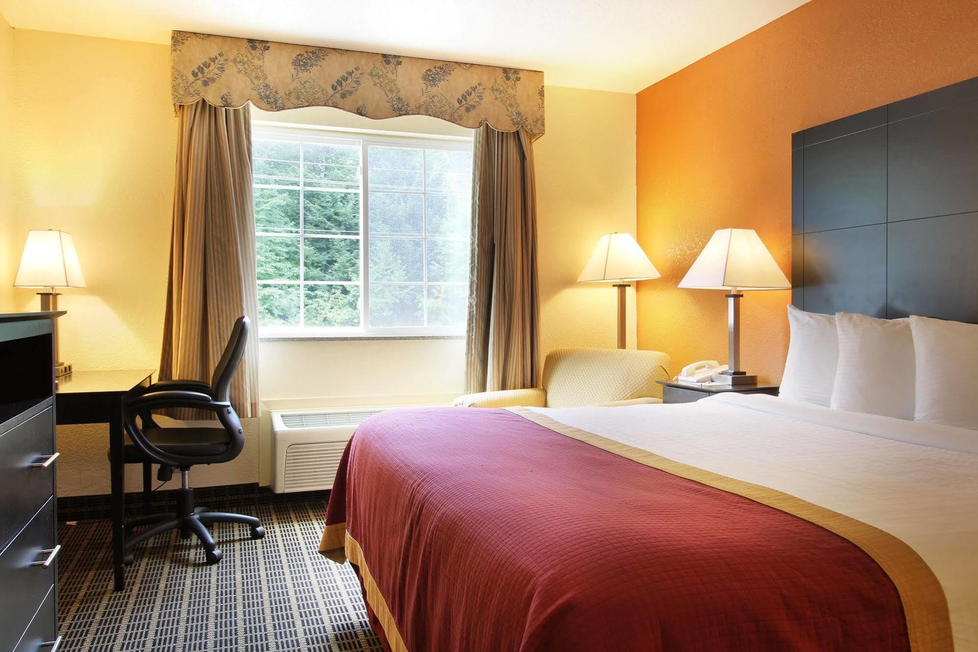 Baymont By Wyndham Muskegon Hotel Luaran gambar