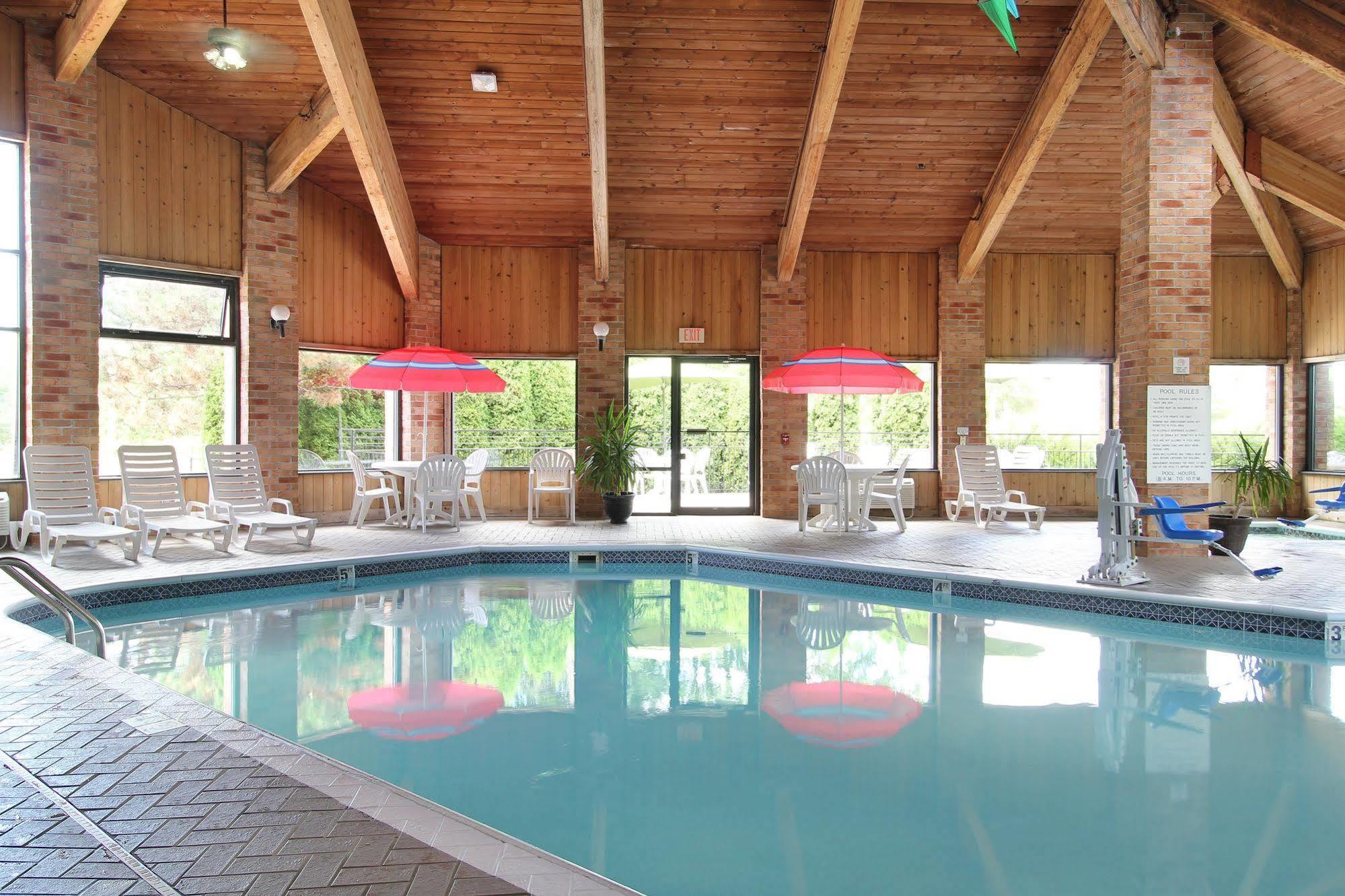 Baymont By Wyndham Muskegon Hotel Luaran gambar