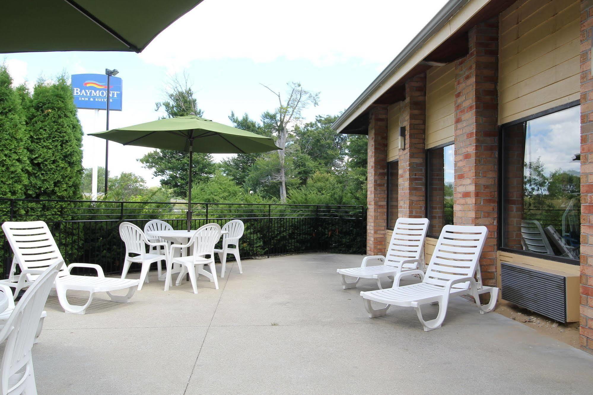 Baymont By Wyndham Muskegon Hotel Luaran gambar