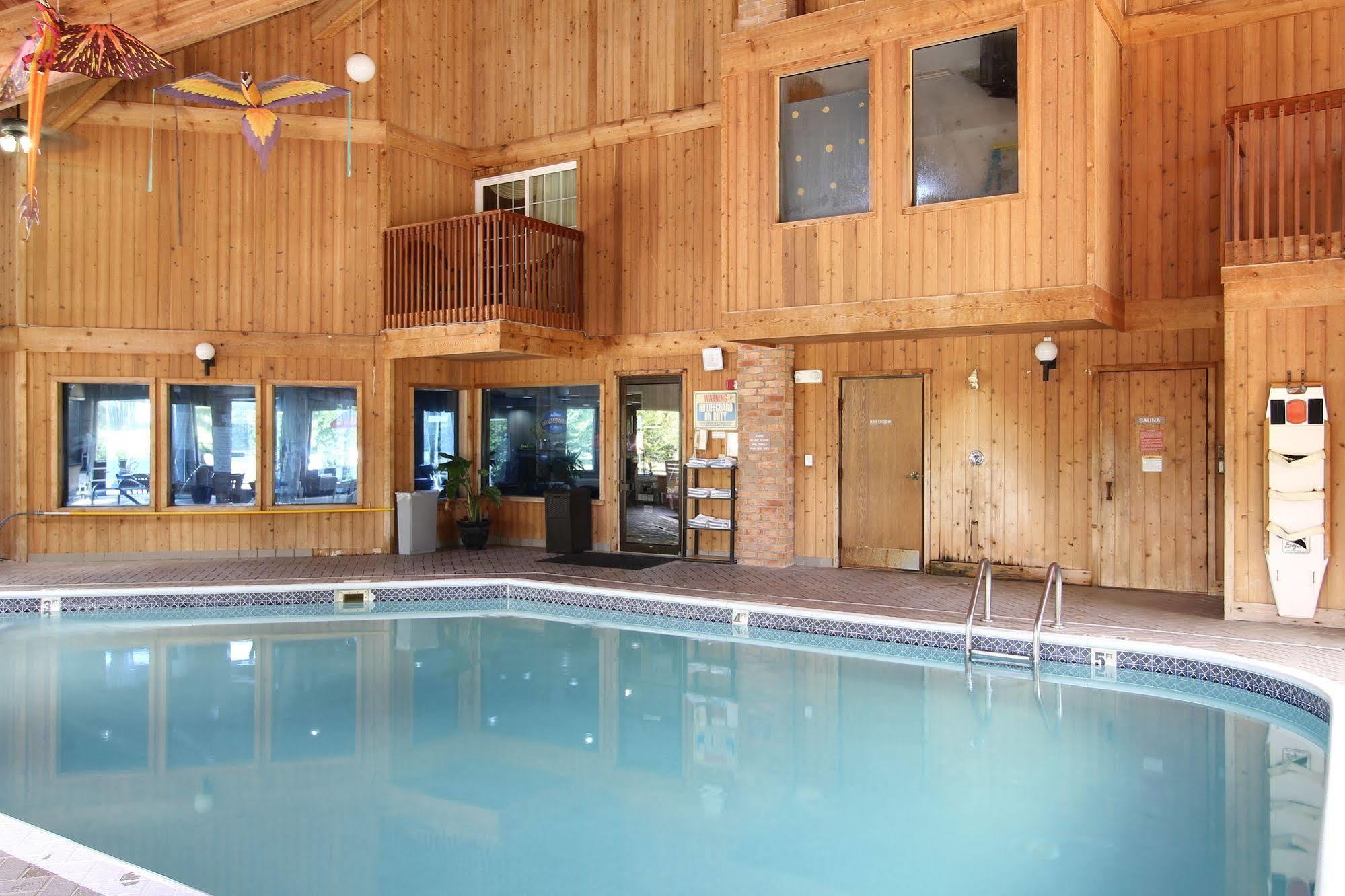 Baymont By Wyndham Muskegon Hotel Luaran gambar